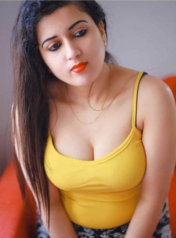 college girls for in Vadodara